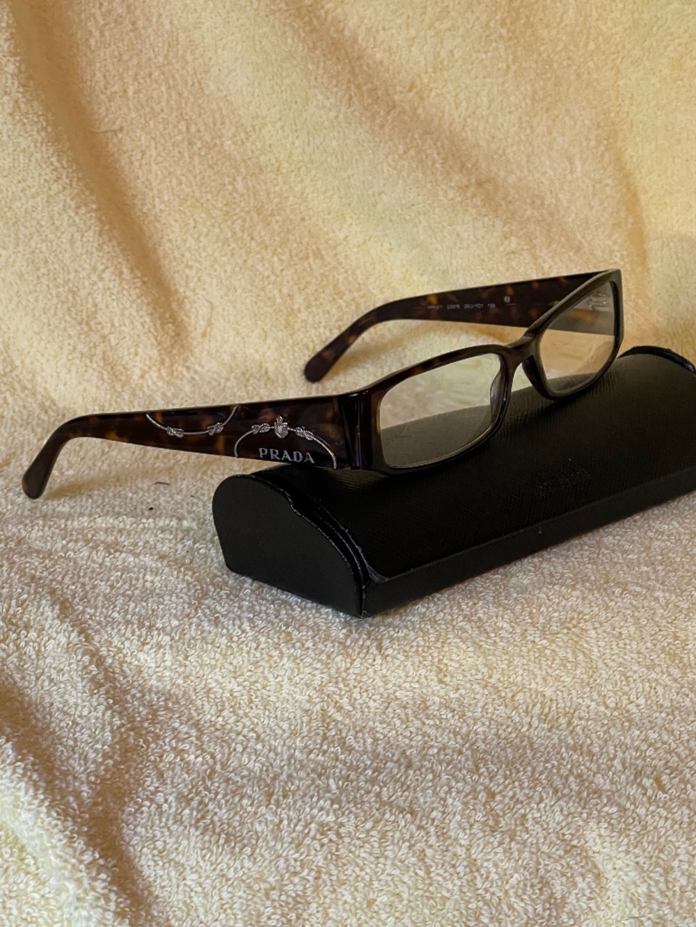Prada Readers